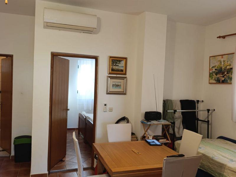 Chorvátsko- Apartmán so záhradou len 450m od mora