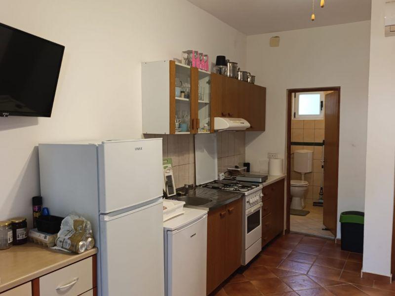 Chorvátsko- Apartmán so záhradou len 450m od mora