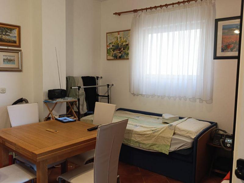 Chorvátsko- Apartmán so záhradou len 450m od mora