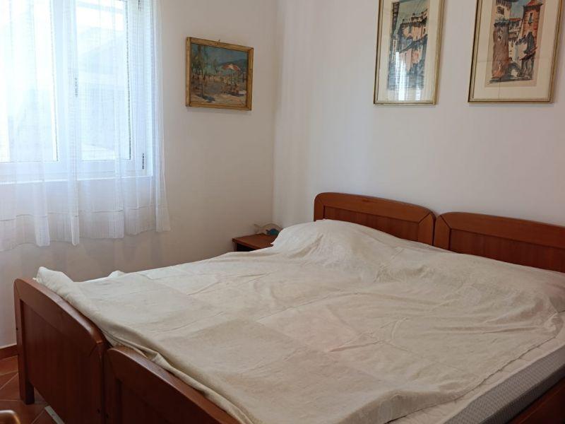 Chorvátsko- Apartmán so záhradou len 450m od mora