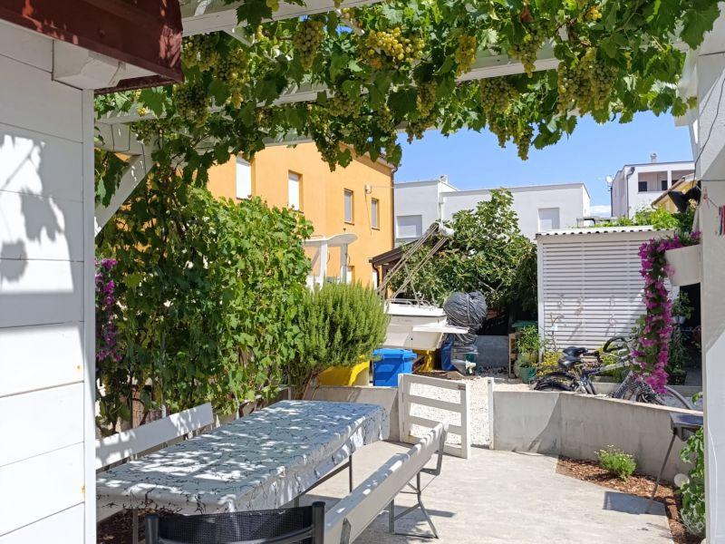 Chorvátsko- Apartmán so záhradou blízko mora