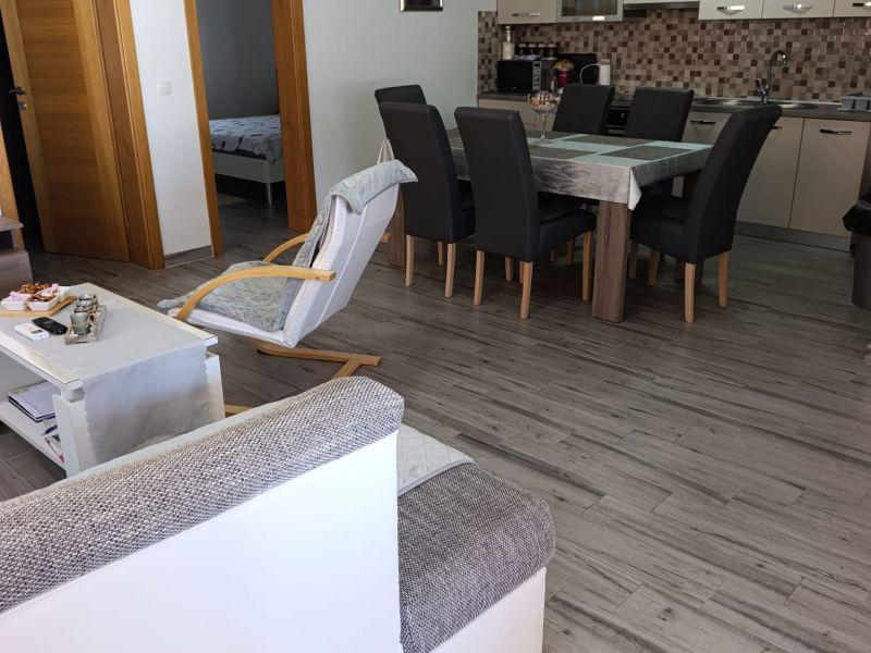 Chorvátsko- Apartmán so záhradou blízko mora