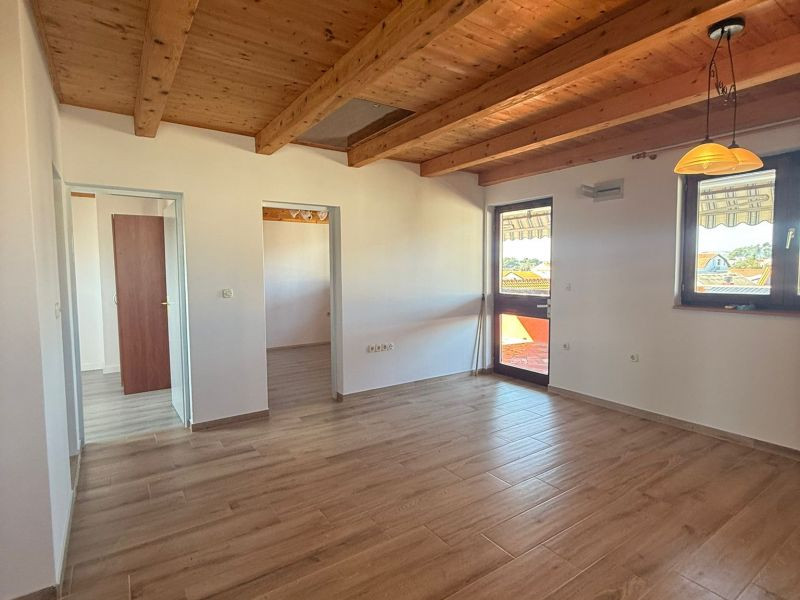 Chorvátsko - Apartmán 82m2  len 80m od pláže