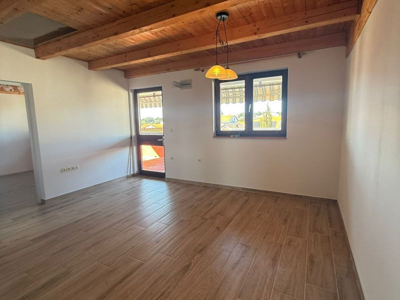 Chorvátsko - Apartmán 82m2  len 80m od pláže