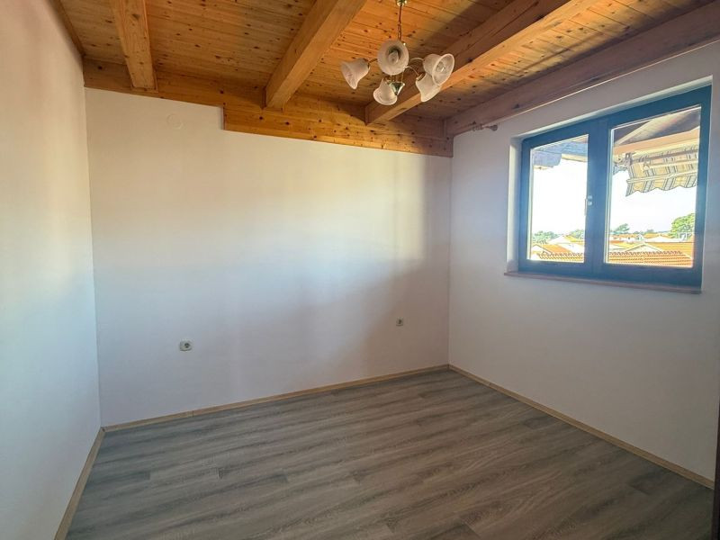 Chorvátsko - Apartmán 82m2  len 80m od pláže