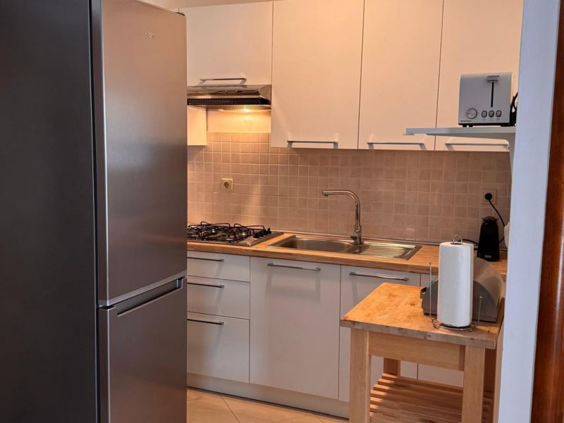 Chorvátsko, ostrov Vir - Na predaj útulný apartmán so záhradou!