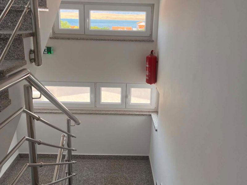 Chorvátsko, ostrov Vir - Na predaj 3 izbový apartmán s výhľadom na more!