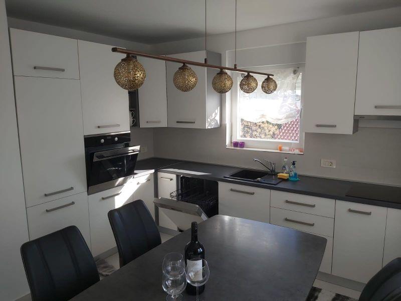 Chorvátsko, ostrov Vir - Na predaj penthouse so strešnou terasou !