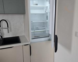 SLNEČNÝ 3-IZBOVÝ BYT V NOVOSTAVBE S PRÉMIOVOU KUCHYŇOU A PARKOVANÍM