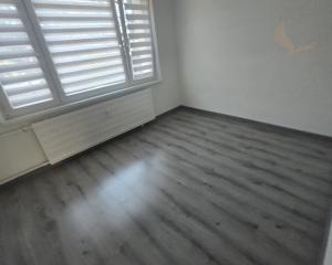 EXKLUZÍVNE: Štýlový 2,5-izbový byt s balkónom v príjmenej lokalite