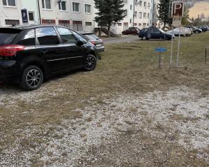 Pekný 3 izbový byt Závadka nad Hronom