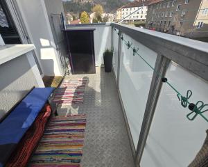 PREDAJ: 2-izbový byt s balkónom – Valaská, Hronská ulica