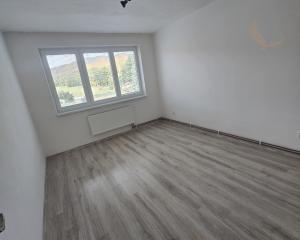 Pekný 3-izbový byt s GARÁŽOU na okraji prírody (Jasenie)