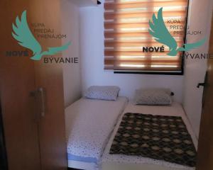 Na predaj dom 3x apartmán len 300m od mora ,Chorvátsko - Vir