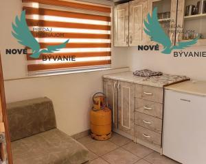 Na predaj dom 3x apartmán len 300m od mora ,Chorvátsko - Vir