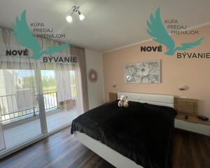 Novostavba trojpodlažný apartmán so záhradou aj strešnou terasou v Chorvátsku v Privlake