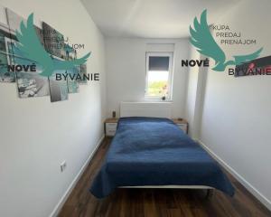 Novostavba trojpodlažný apartmán so záhradou aj strešnou terasou v Chorvátsku v Privlake