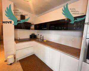 Dom 3x apartmán len 130m od mora s výhľadom na more v Chorvátsku  - Kruševo - Obrovac