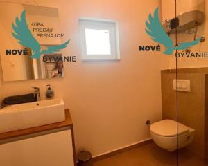 Dom 3x apartmán len 130m od mora s výhľadom na more v Chorvátsku  - Kruševo - Obrovac