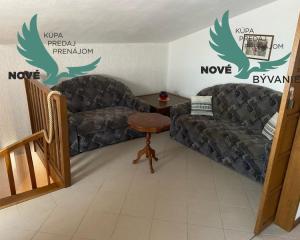 Dom s garážou na priestrannom pozemku len 300m od mora v Chorvátsku