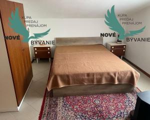 Dom s garážou na priestrannom pozemku len 300m od mora v Chorvátsku