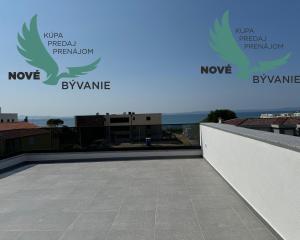 Novostavba apartmán 3x spálňa s 2x strešná terasa len 100m od mora s výhľadom na more, Chorvátsko- Privlaka