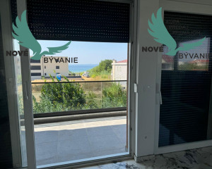 Novostavba apartmán 3x spálňa s 2x strešná terasa len 100m od mora s výhľadom na more, Chorvátsko- Privlaka