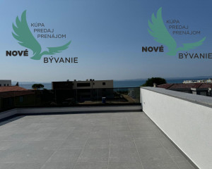 Novostavba apartmán 3x spálňa s 2x strešná terasa len 100m od mora s výhľadom na more, Chorvátsko- Privlaka