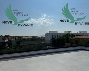 Novostavba apartmán 3x spálňa s 2x strešná terasa len 100m od mora s výhľadom na more, Chorvátsko- Privlaka