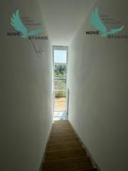 Novostavba apartmán 3x spálňa s 2x strešná terasa len 100m od mora s výhľadom na more, Chorvátsko- Privlaka