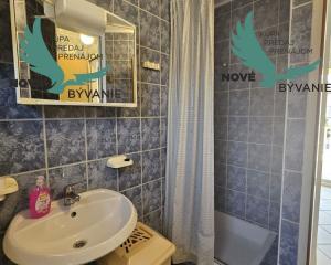 Na predaj dom 4x apartmán s výhľadom na more v Chorvátsku