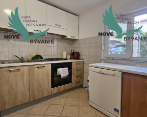 Na predaj dom 4x apartmán s výhľadom na more v Chorvátsku