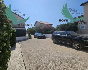 Na predaj dom 4x apartmán s výhľadom na more v Chorvátsku