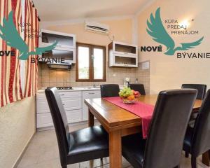 Exkluzívne na predaj vila s bazénom v Chorvátsku