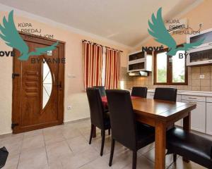 Exkluzívne na predaj vila s bazénom v Chorvátsku