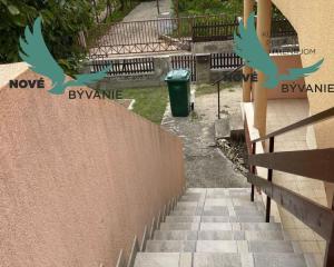 Dom vhodný ako investícia blízko mora s 3x apartmán v Chorvátsku - Vrsi