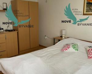 Dom vhodný ako investícia blízko mora s 3x apartmán v Chorvátsku - Vrsi