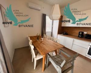 Na predaj dom prvý rad na mori s výhľadom na more v Chorvátsku