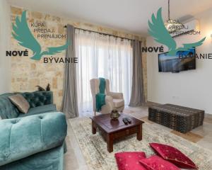 Luxusná novostavba vila s bazénom blízko mora v Chorvátsku v Zatone