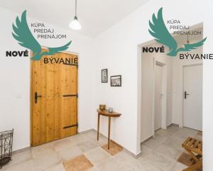 Luxusná novostavba vila s bazénom blízko mora v Chorvátsku v Zatone