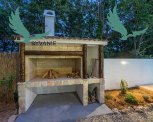 Luxusná novostavba vila s bazénom blízko mora v Chorvátsku v Zatone