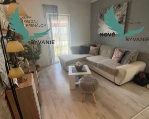 Dom 2x apartmán blízko mora v Chorvátsku na ostrove Vir