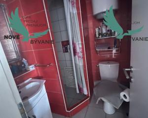 Dom 2x apartmán blízko mora v Chorvátsku na ostrove Vir