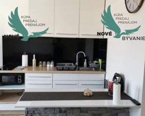 Dom 3x apartmán blízko mora v Chorvátsku, zabehnutý prenájom