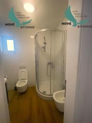 Na predaj vila s bazénom a výhľadom na more v Chorvátsku - Petrčane