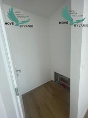 Na predaj vila s bazénom a výhľadom na more v Chorvátsku - Petrčane