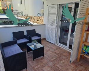 Predaj apartmán so záhradou, blízko pieskovej pláže, Chorvátsko - Pag