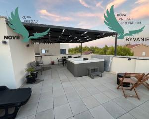 Chorvátsko - Apartmán so strešnou terasou