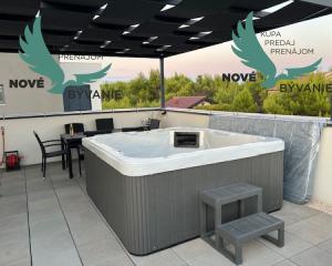 Chorvátsko - Apartmán so strešnou terasou