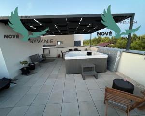 Chorvátsko - Apartmán so strešnou terasou